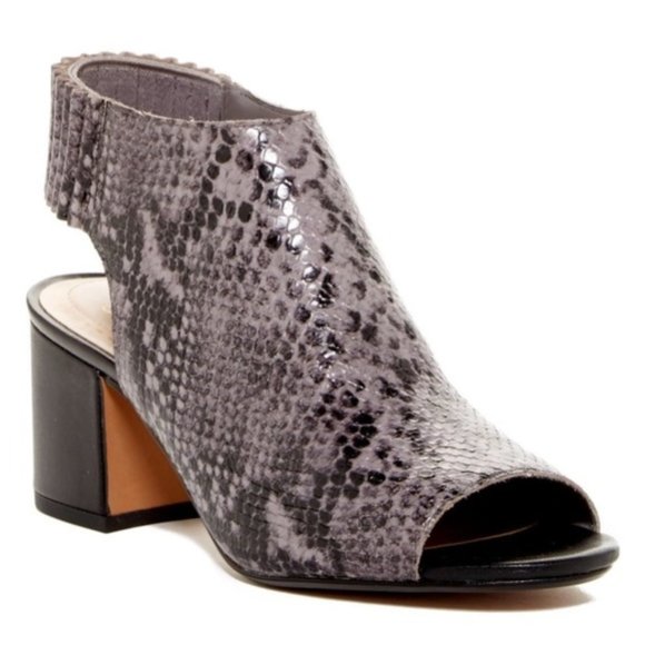 Clarks Barley Charm Snakeskin Print Sandals Size 6.5 - Picture 1 of 11